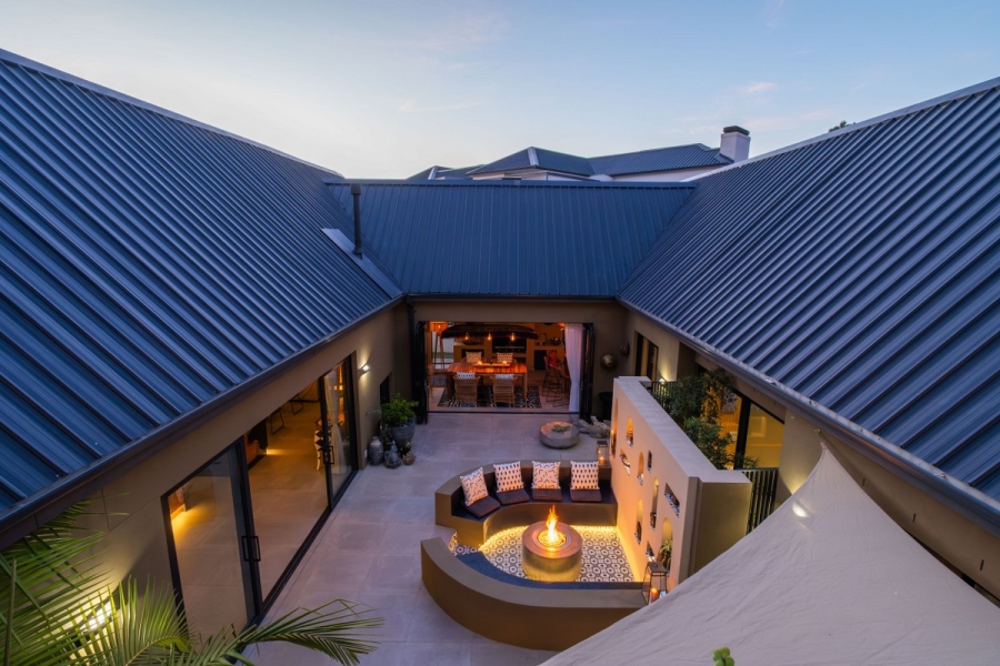 4 Bedroom Property for Sale in Val De Vie Estate Western Cape